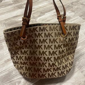 michael kors large tan/brown purse